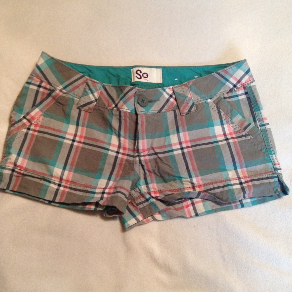 SO plaid shorts